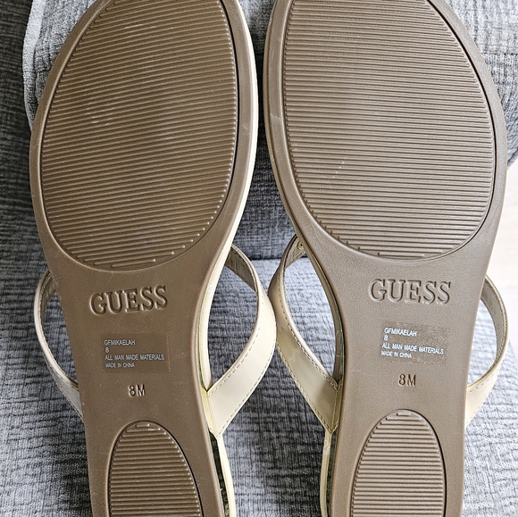 🎀 NWOT Guess Bling Flip-Flop Sandals.  Color: Tan/ Size:8 ✨️ - Picture 5 of 6